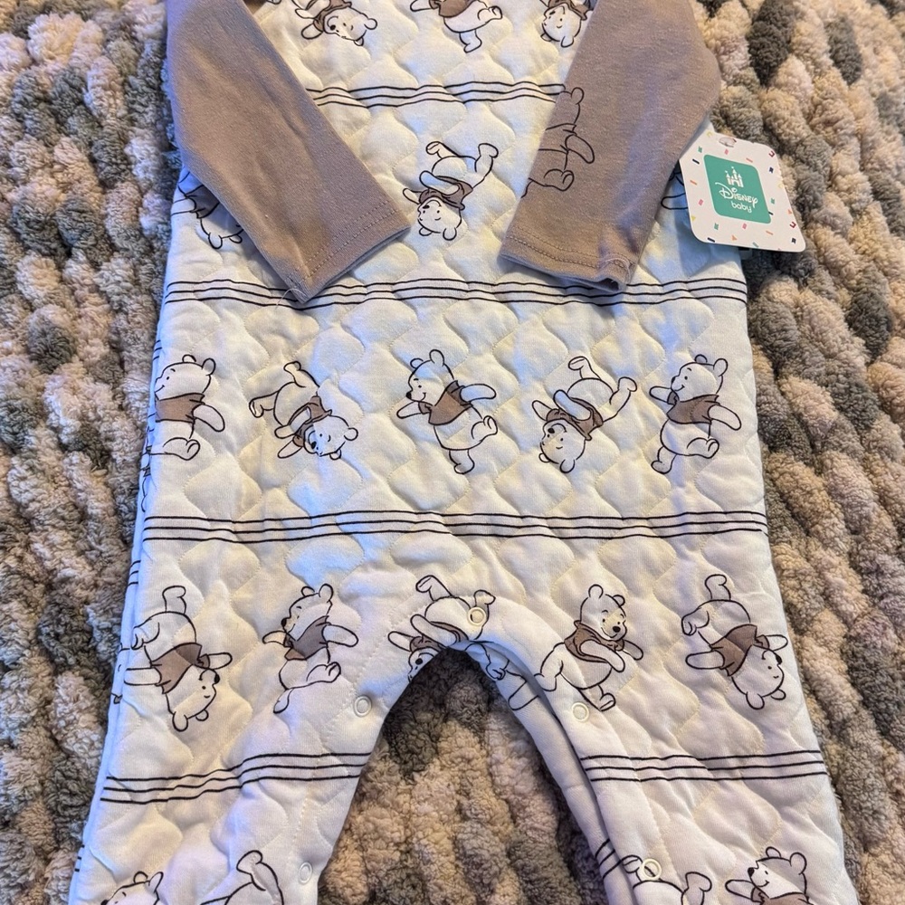 Disney Baby Winnie the Pooh lot 6-9 months- 4 outfits - Picture 2 of 7